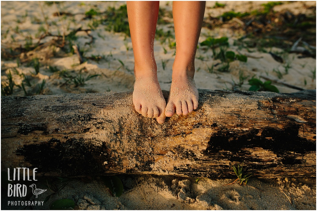 sandy feet in hawaii