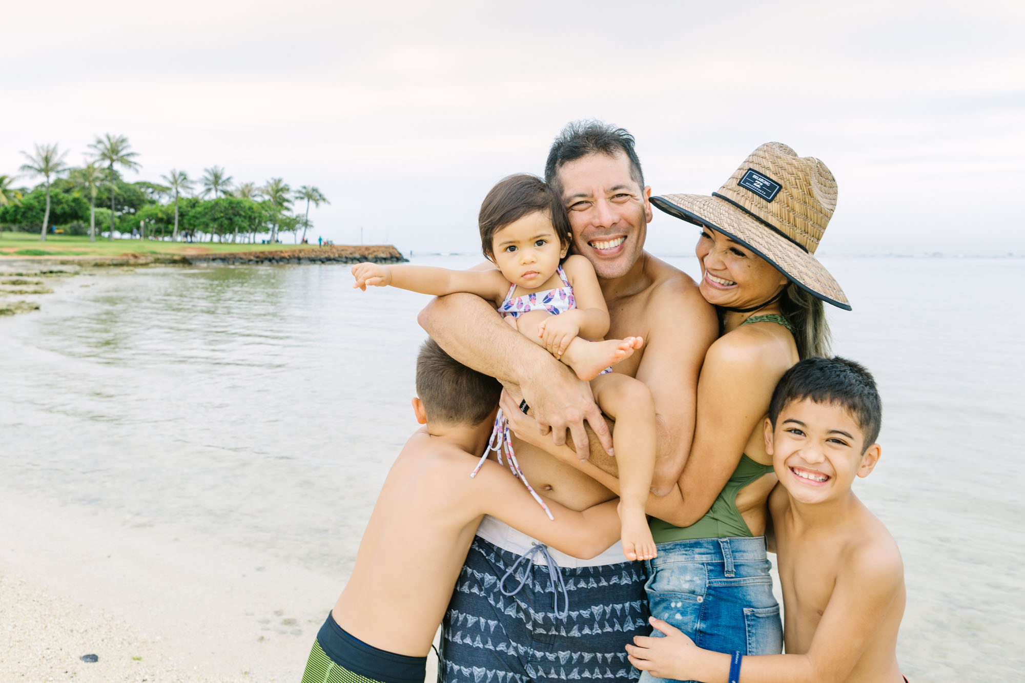 Waikiki family photographer at magic island beach park