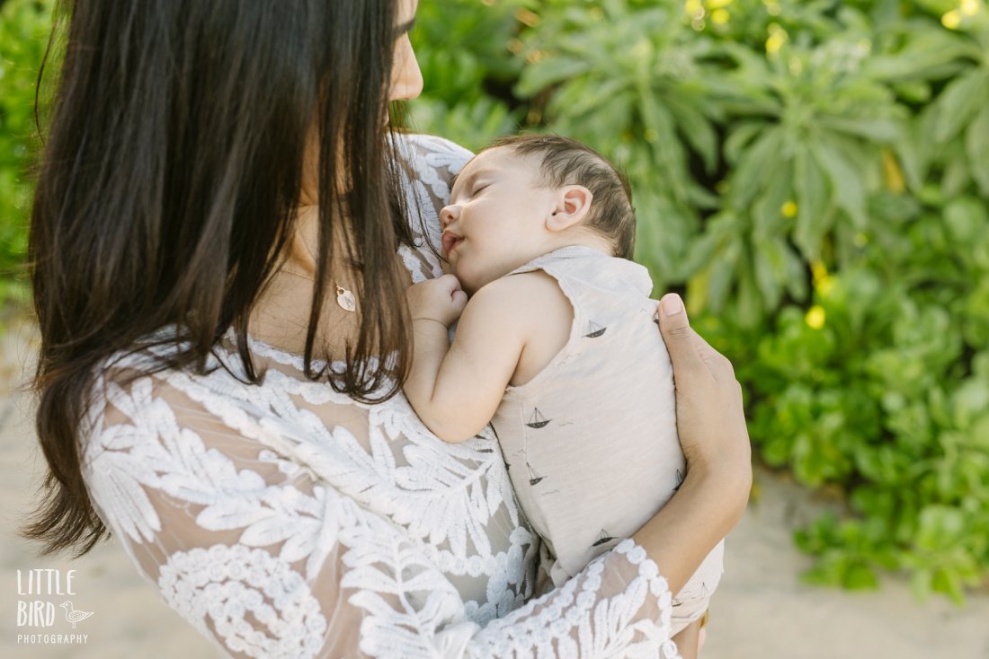 mom and baby captured by oahu newborn photographer