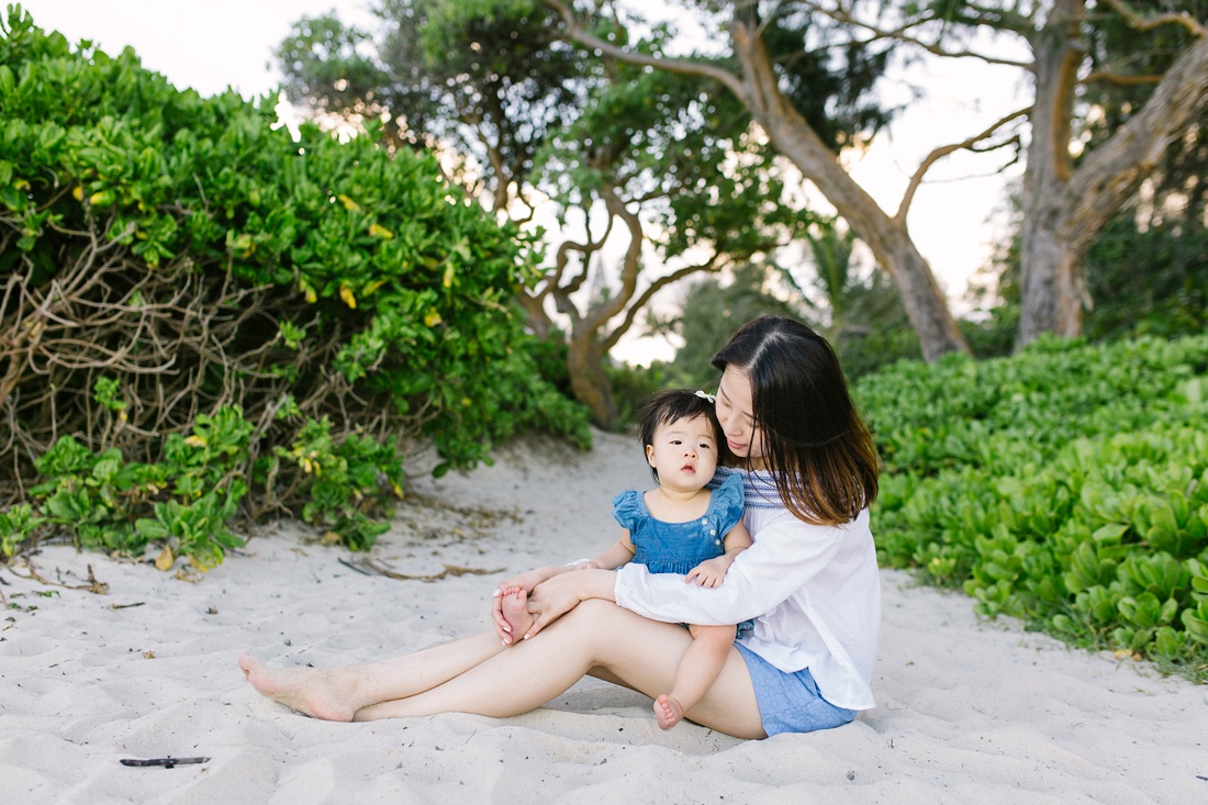 mom and baby at kalama beach park during a family photoshoot