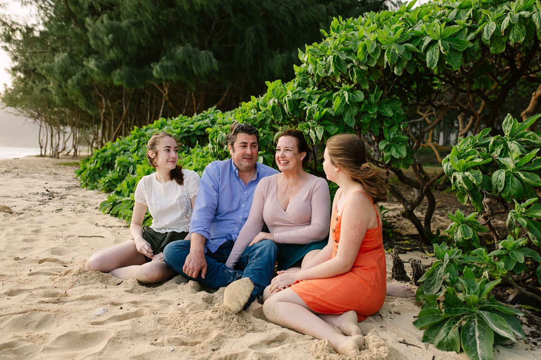 photo session for a family with teenagers in hawaii