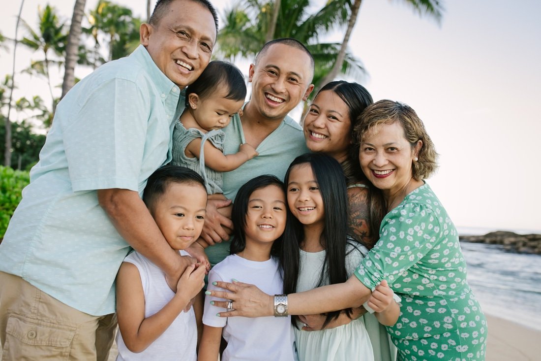 family reunion photoshoot in hawaii