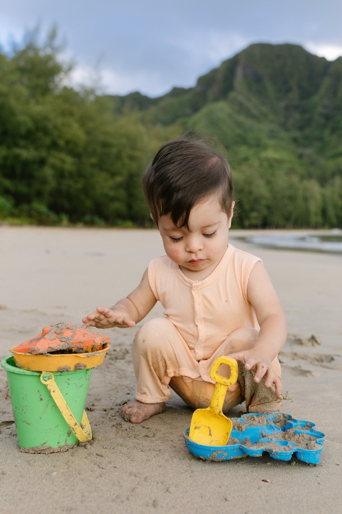 enjoying the best baby beach at mellow kahana for Hawaii family beach portraits