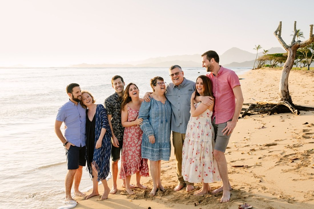 family group portrait in hawaii